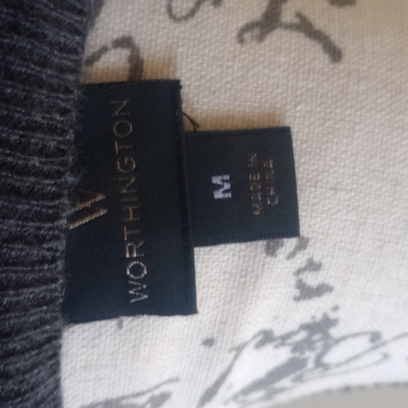 Worthington V-Neck Sweater - Picture 5 of 5